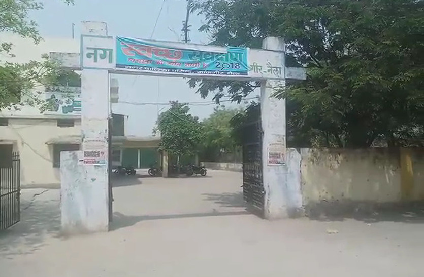 रसूखदार व्यवसायियों पर नोटिस का कितना असर और नगर पालिका कितना गंभीर, पढि़ए खबर...