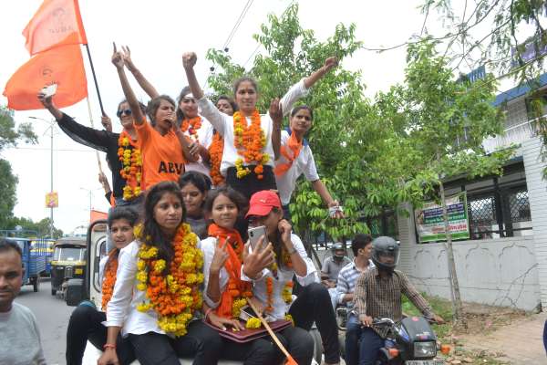 pics of girl candidates of student union