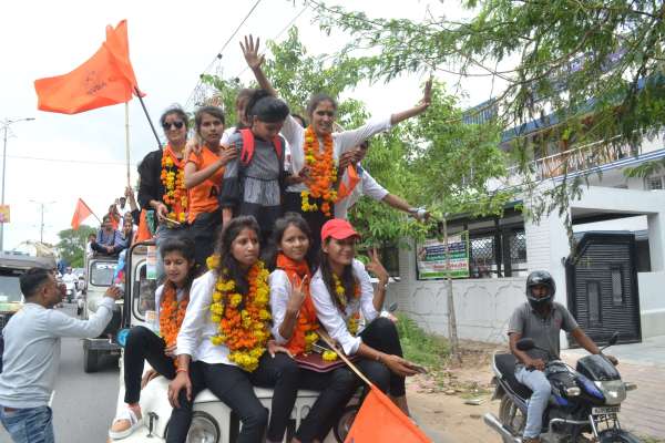 pics of girl candidates of student union
