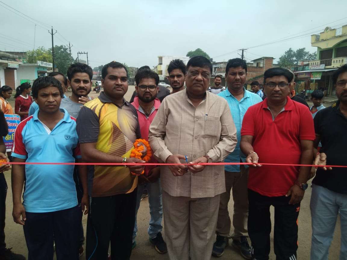 Video Gallery : खेल संगठनों ने रैली निकालकर हॉकी के जादूगर को दी श्रद्धांजलि