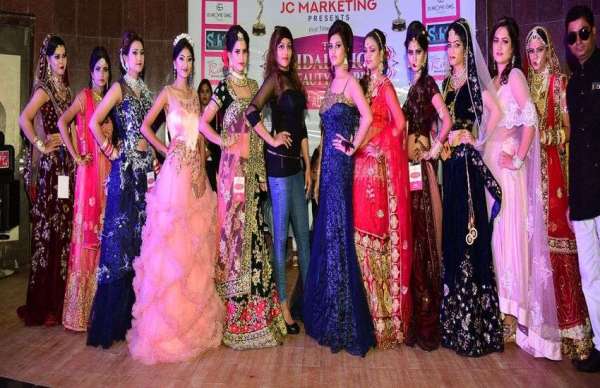Bollywood Makeup Artist Garima Saini at Beauty Seminar