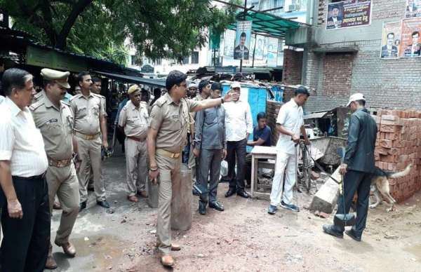 संवेदनशील स्थानों में चला चेकिंग अभियान