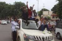 pics of students in luxury cars