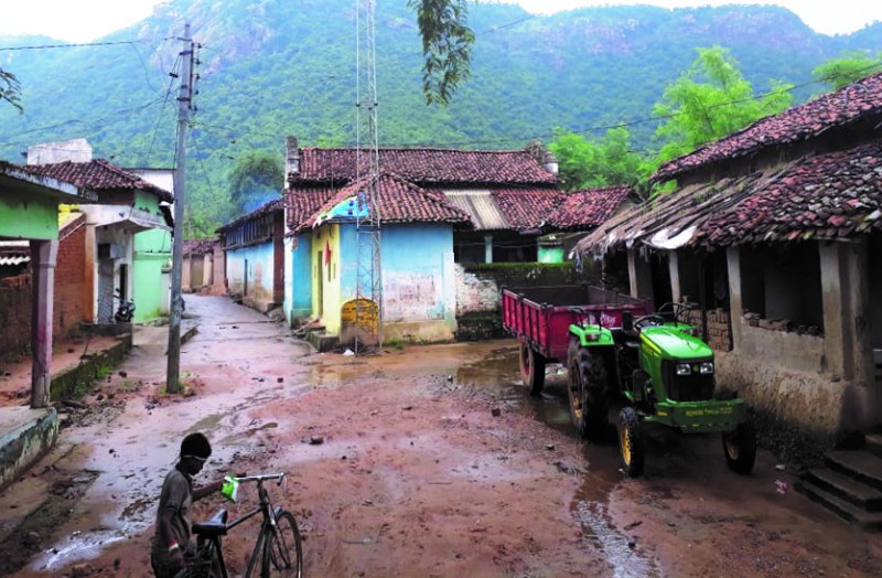 Public Opinion : यहां आपातकालीन स्वास्थ्य सुविधा के लिए समय पर नहीं पहुंच पाती संजीवनी व महतारी एक्सप्रेस