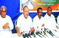 सर्कस की तरह है कर्नाटक की गठबंधन सरकार
