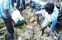 बारिश से गीली हुई कच्चे मकान की दीवार ढह जाने से महिला की मौत