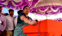 Smriti Irani targets Rahul Gandhi in Amethi