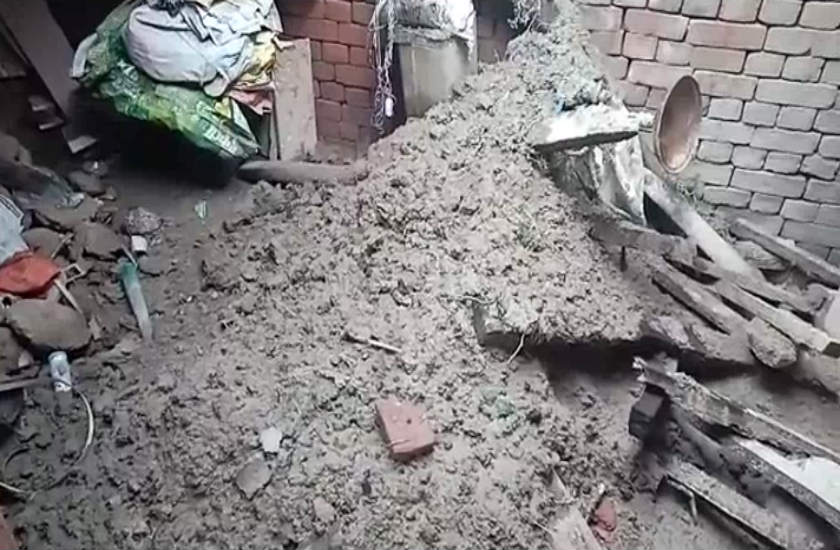 एटा एमें बारिश का कहर जारी, अब तक दो लोगों की मौत