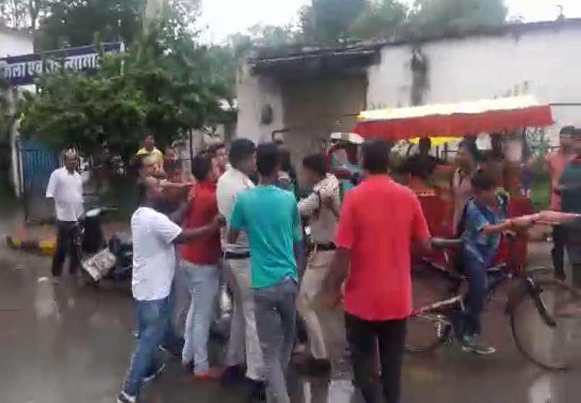 Police beaten from shoes