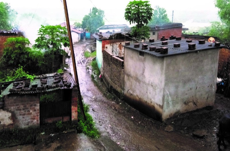 लगातार बारिश से बांगो व दर्री डेम दोनों का जलस्तर बढ़ रहा