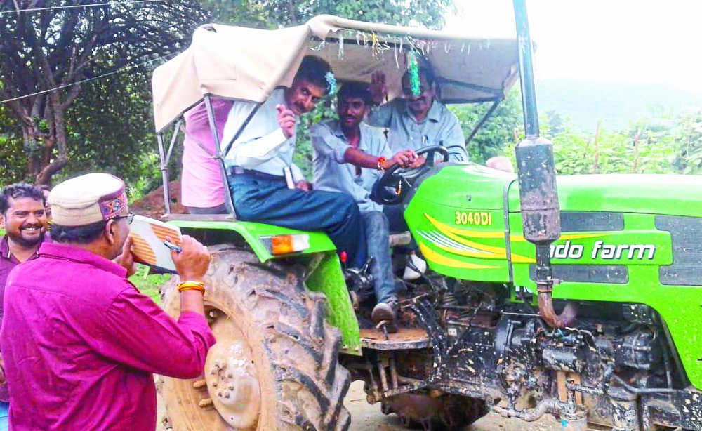 2 women die of diarrhoea in satna health team reach village by tractor