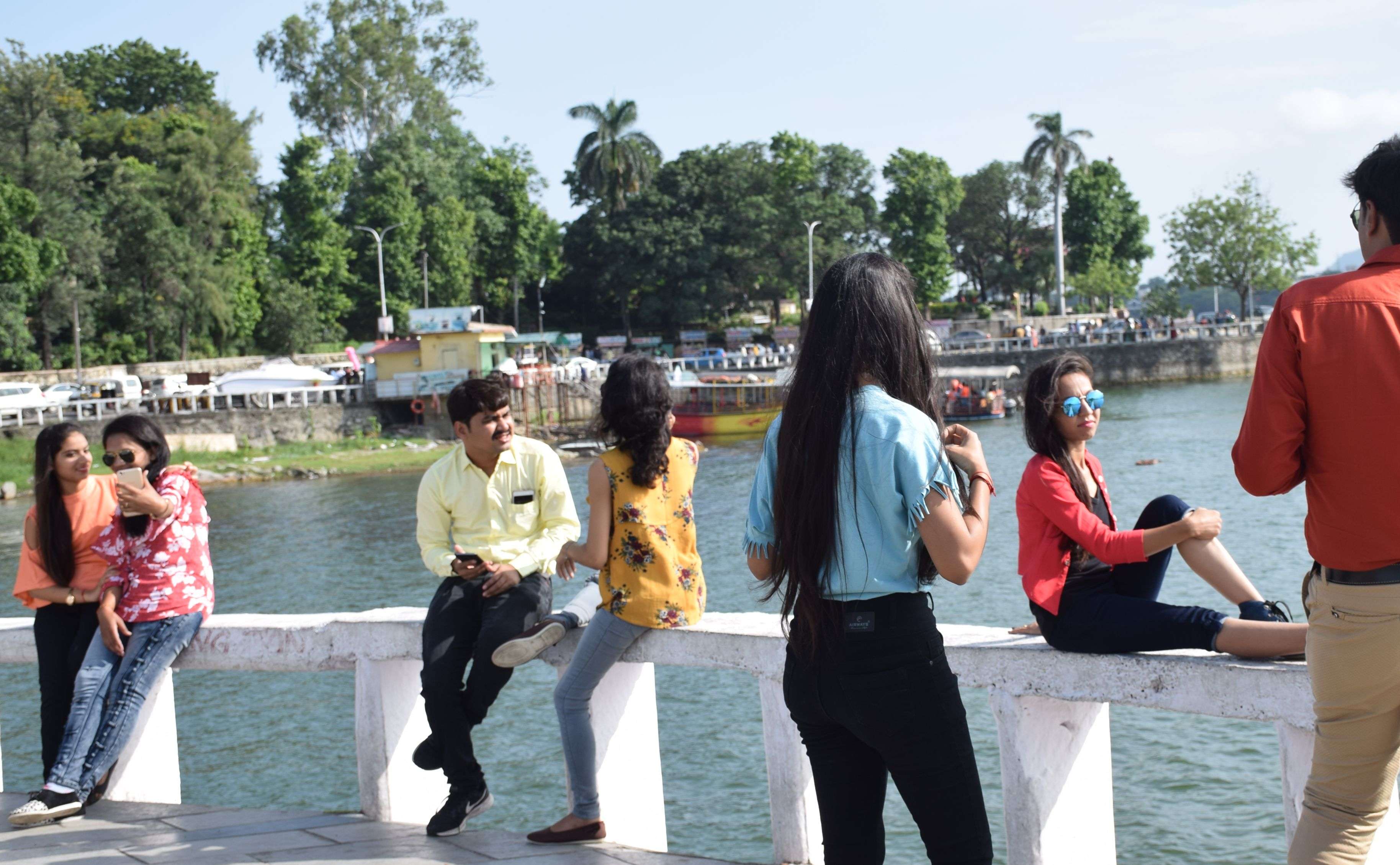 tourists in udaipur