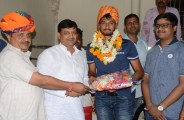 टोंक. क्रिकेट खिलाड़ी खलील अहमद का इंडियन टीम में चयन होने पर शहर में खुशी का माहौल है।