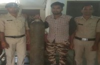 अकलतरा पुलिस ने बिलासपुर के आदतन चोर के कब्जे से जब्त किया