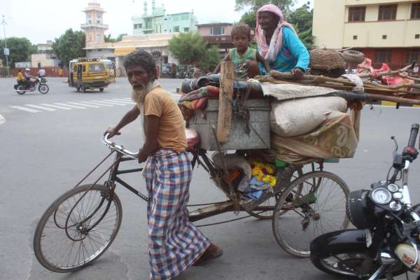 A Jairine family traveling from rickshaw reached Ajmer dargah