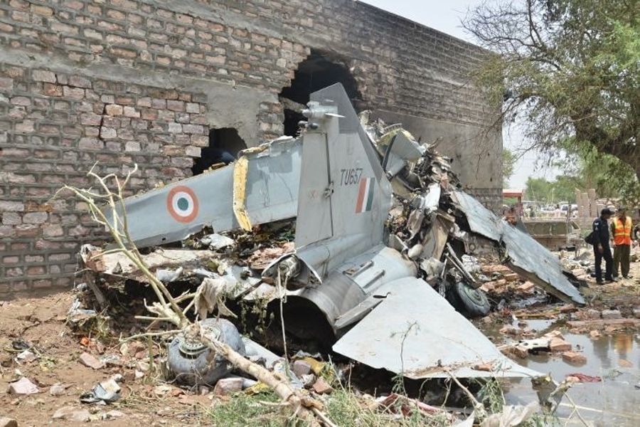 indian airforce plane crash news