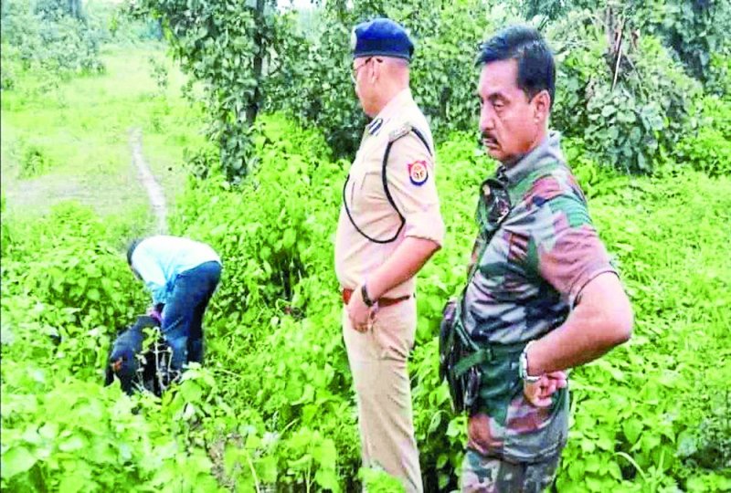 2 millions of robberies ganga kaveri Express train in manikpur