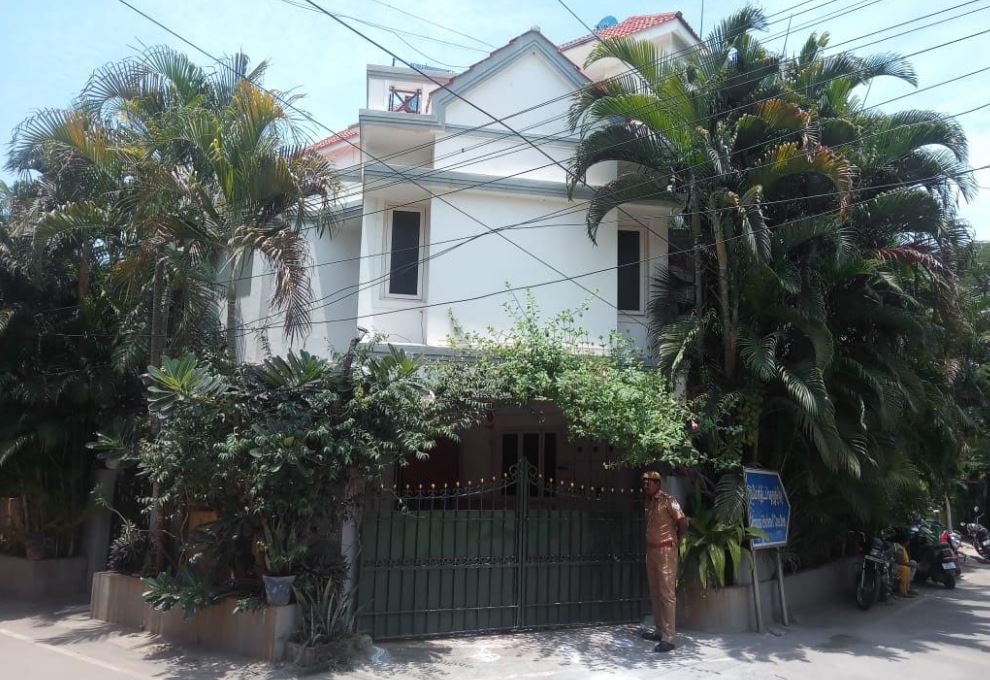 Gutkha scam: CBI raids residences of TN Minister, DGP