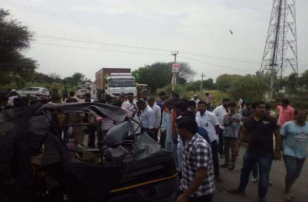 sikar accident 