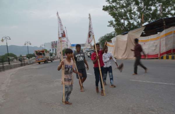 pics of Risky Travel ...