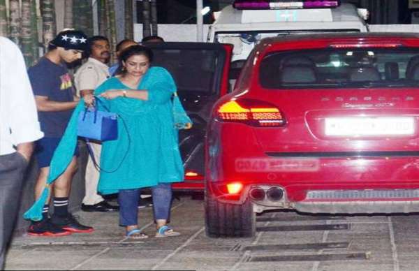 ishaan khattar and neelima azeem visited hospital