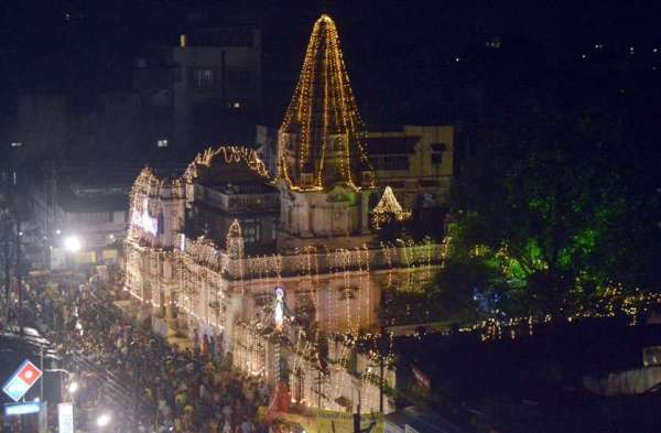 Photo Gallery : मेला का अंतिम दिन, श्याम बगीची में भगवान श्री कृष्ण की झांकी देखने ऐसी उमड़ी श्रद्धालुओं की भीड़