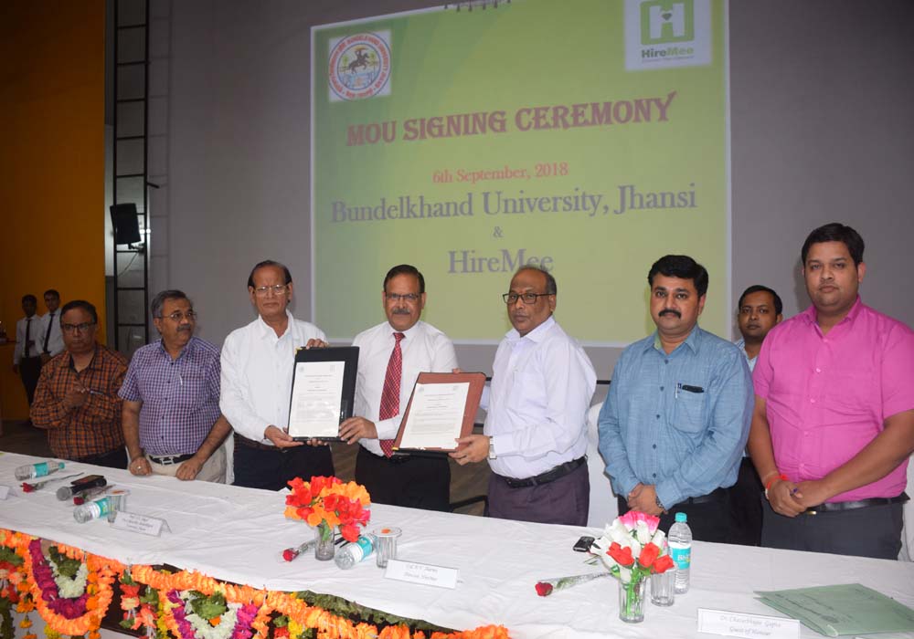 m o u signed between bundelkhand university and hire mee for placement