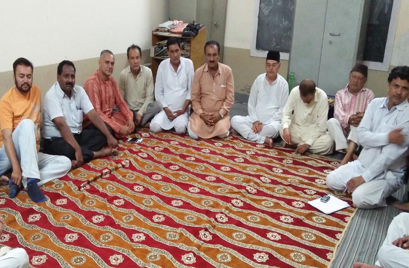 khandan-e-anjuman-society-meeting