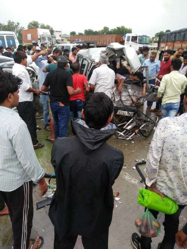 accident at udaipur-chittor highway