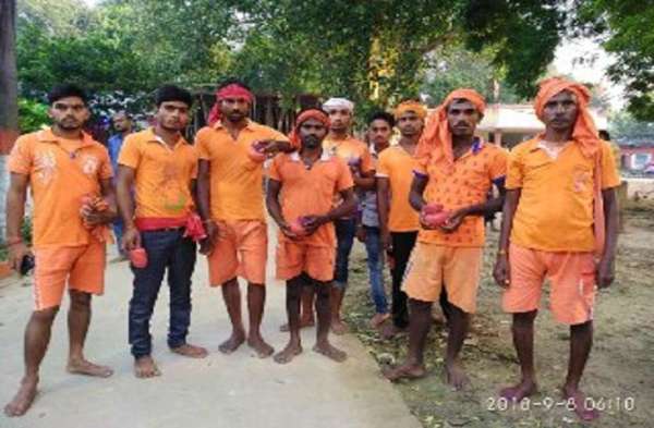 संत शिरोमणि कीनाराम बाबा का कावरियों द्वारा जलाभिषेक किये जाने के साथ शुरू हुआ महोत्सव