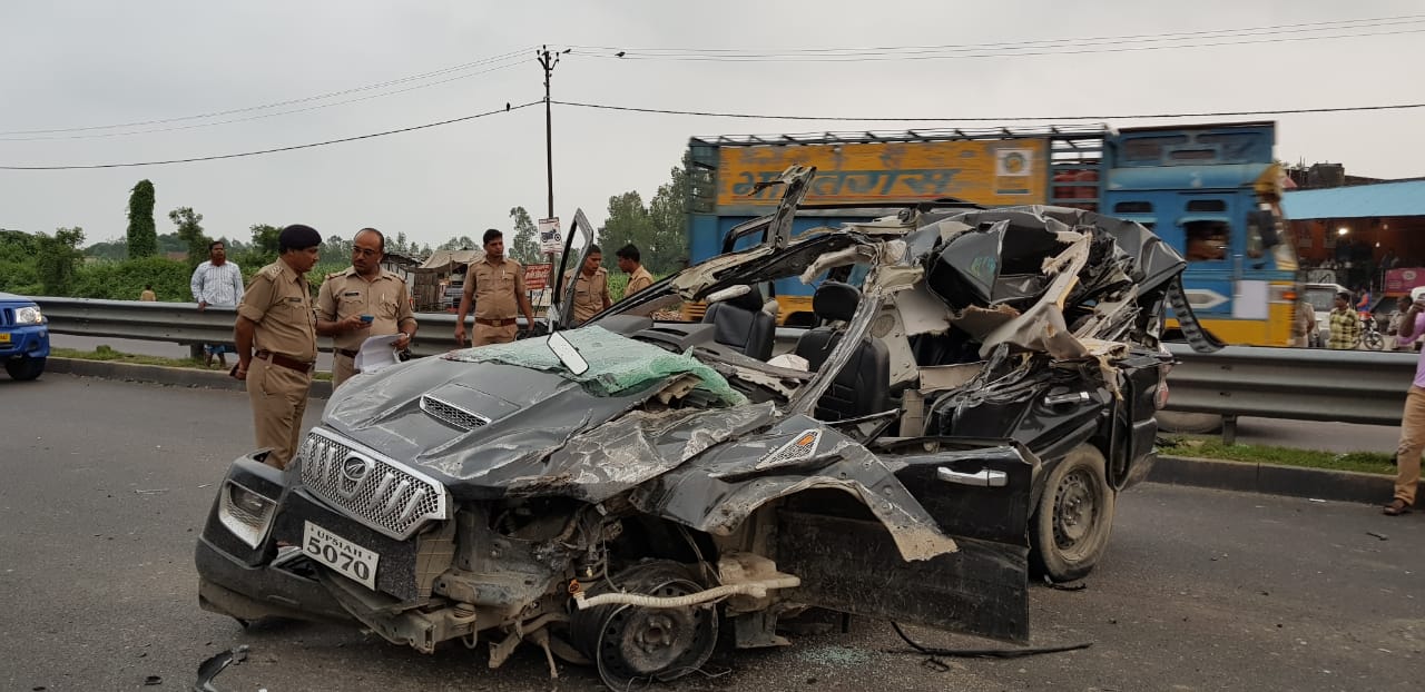 Two people died due to Scorpio accident on NH 28