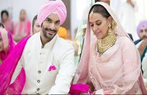 neha dhupia new photoshoot with baby bump