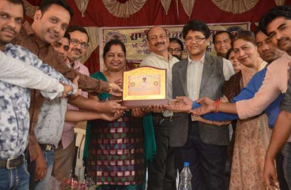 Photo Gallery : मारवाड़ी युवा मंच ने विदाई समारोह में डीएसपी साधना सिंह का किया सम्मान