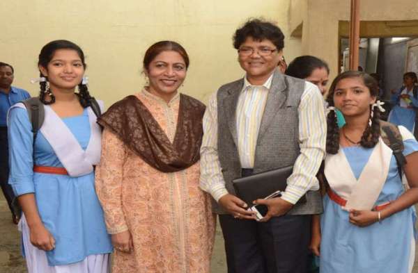 Photo Gallery : मारवाड़ी युवा मंच ने विदाई समारोह में डीएसपी साधना सिंह का किया सम्मान