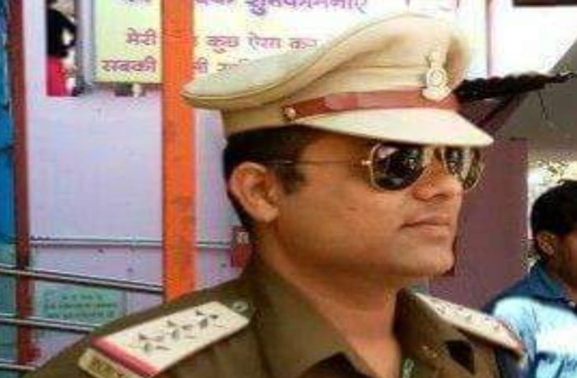 चांपा के तत्कालीन टीआई प्रदीप आर्य पर लगा दुष्कर्म का आरोप, पढि़ए पूरी खबर...