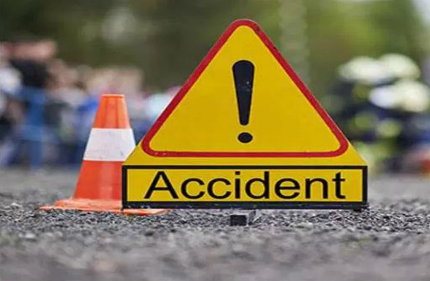 mother daughter injured in accident in jaipur