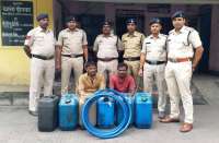 दीपका खदान में डीजल चोरी करने घुसे दो युवकों को पुलिस ने पकड़ा, 175 लीटर डीजल जब्त