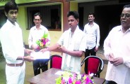 CG Motivation News : इस गांव के लोगों ने ऐसा क्या किया कि स्कूल जाने से कतराने वाले बच्चे अब स्कूल जाने को रहते हैं आतुर, पढि़ए खबर...