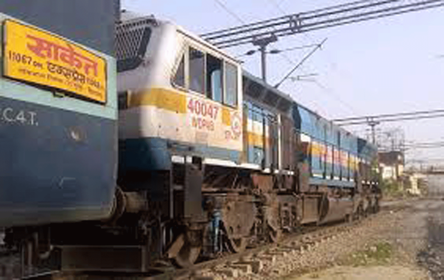 Indian Railway IRCTC Big negligence In Faizabad Junction