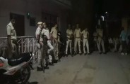 late night Two sides fight
