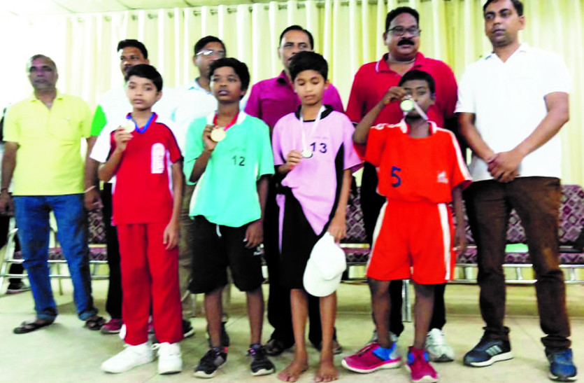 राज्य स्तरीय खेल स्पर्धा : किकबाक्सिंग में जांजगीर जोन तो क्रिकेट में जशपुर जोन की टीम ने मारी बाजी