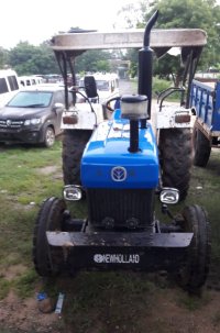 Tractor police station without trolley