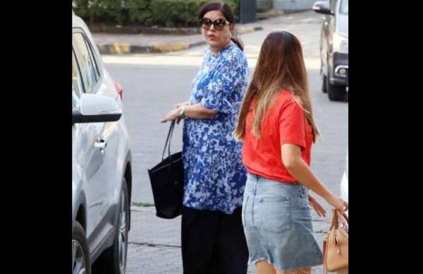 zeenat aman spotted lunch date latest photos