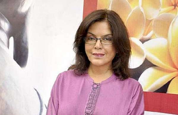 zeenat aman spotted lunch date latest photos