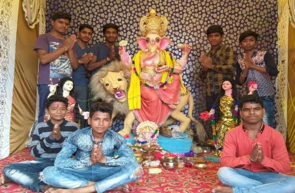 Photo Gallery -घर-घर विराजे लंबोदर, ढोल व तासे की धुन में विघ्नहर्ता का किया स्वागत