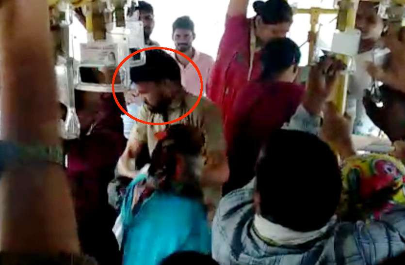 Jaipur low floor bus driver beaten woman