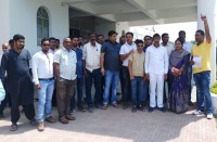 चांपा में सड़क की बदहाली को लेकर नगरवासियों ने खोला मोर्चा, आज कलेक्टोरेट का किया घेराव, कल से बेरियर चौक में करेंगे चक्काजाम