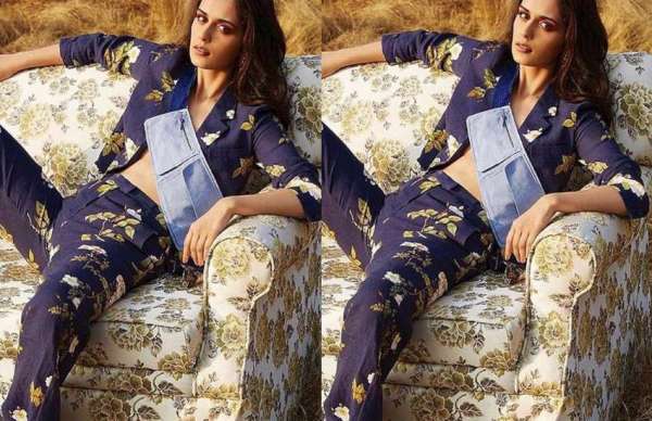 miss world Manushi Chhillar photo goes viral