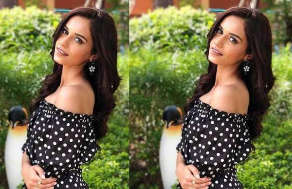 miss world Manushi Chhillar photo goes viral