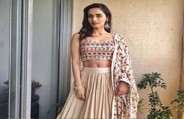 miss world Manushi Chhillar photo goes viral